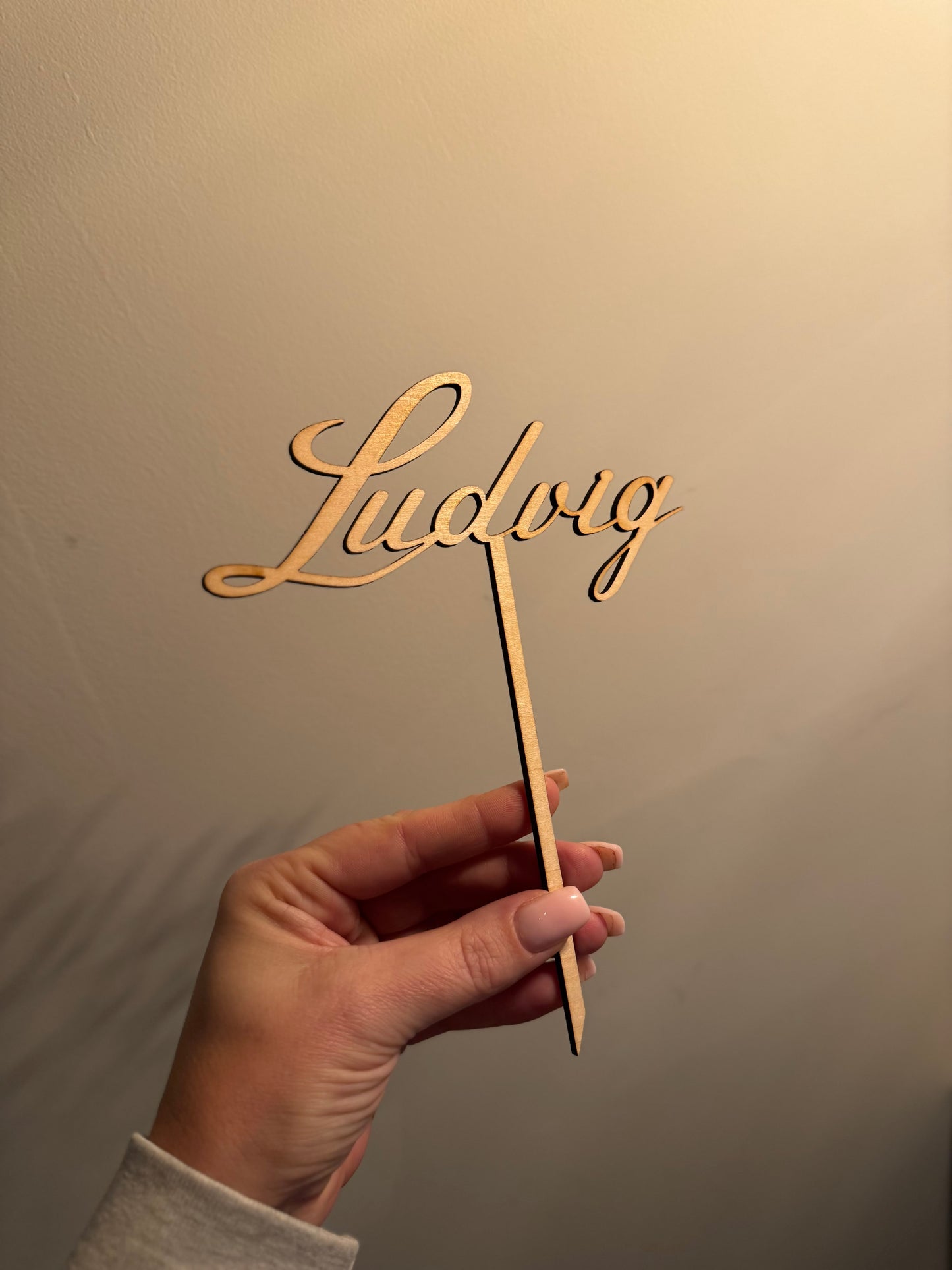 Personlig kaketopp i tre